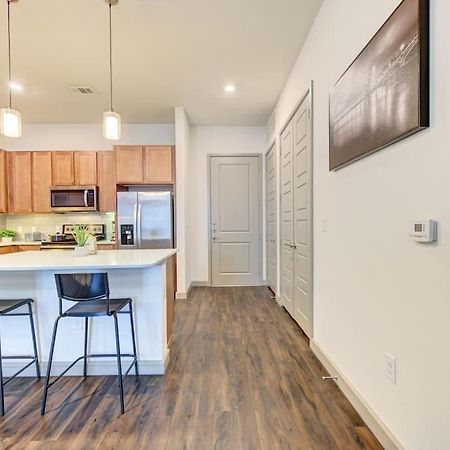 Fancy Apt Downtown. Pool. Gym. Lounge. Pet Ok Houston Buitenkant foto