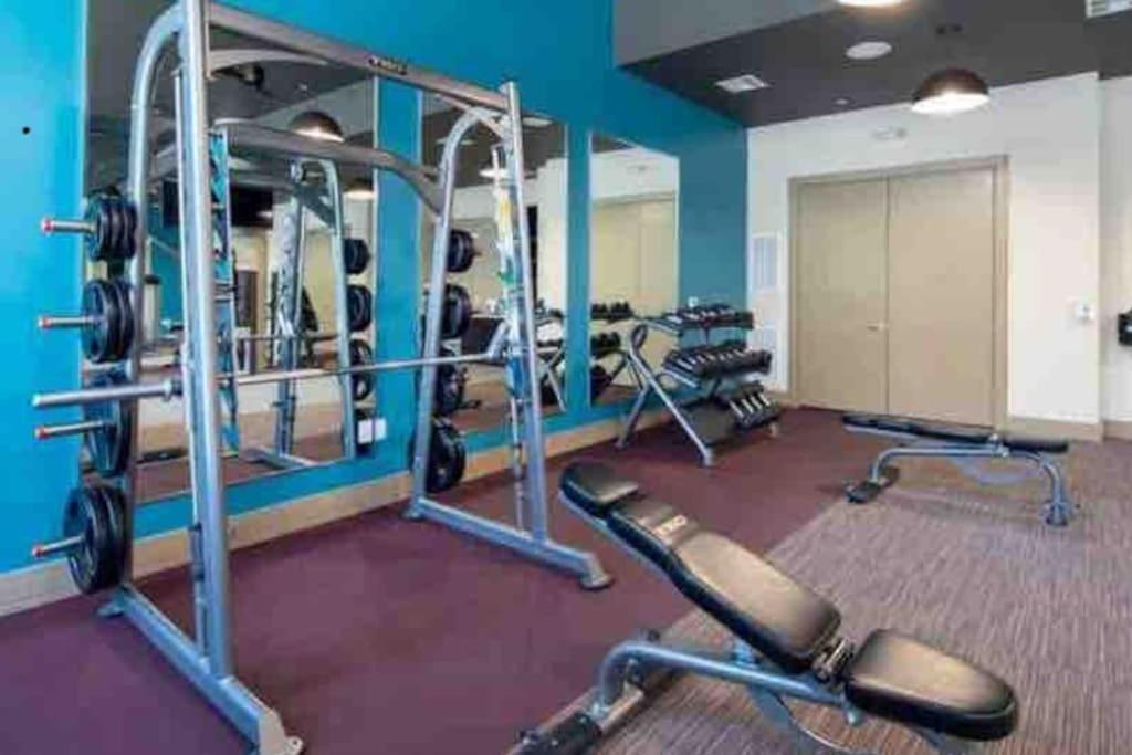Fancy Apt Downtown. Pool. Gym. Lounge. Pet Ok Houston Buitenkant foto